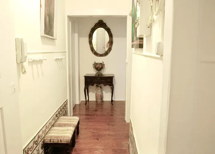 Azulejos Cais Sodre Bed & Breakfast