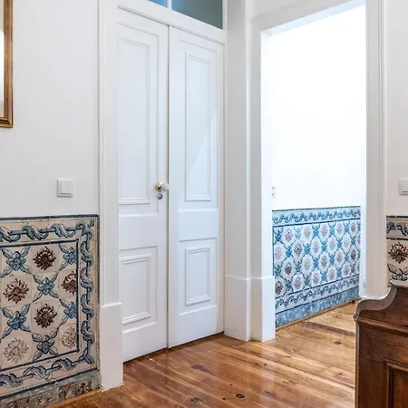 Azulejos Cais Sodre 3*