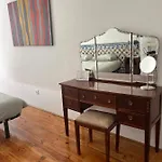 Oda ve Kahvaltı Azulejos Cais Sodre 3*