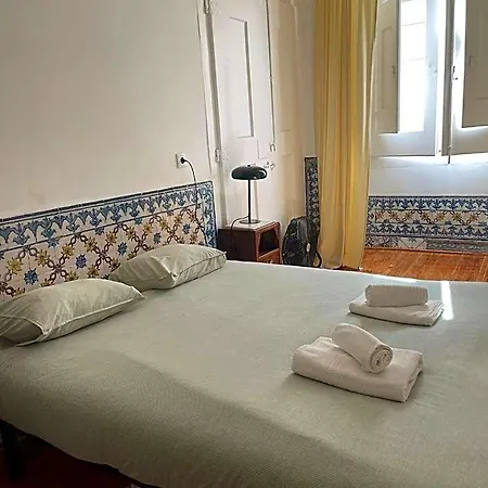Azulejos Cais Sodre Bed & Breakfast