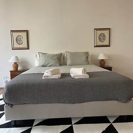 Azulejos Cais Sodre Bed & Breakfast