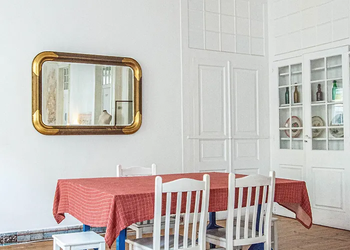 Azulejos Cais Sodre Bed & Breakfast 3*