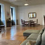 Azulejos Cais Sodre Bed & Breakfast