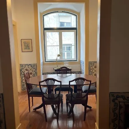 Azulejos Cais Sodre Nocleg ze śniadaniem 3*