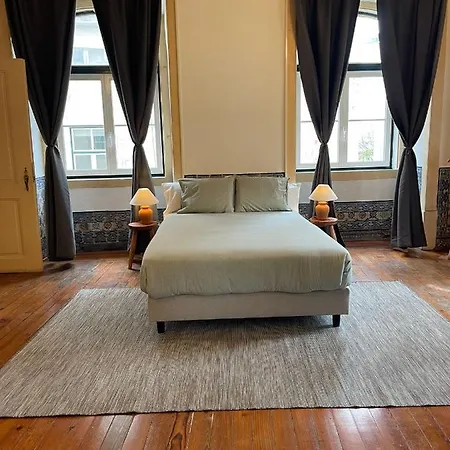 Azulejos Cais Sodre Bed & Breakfast