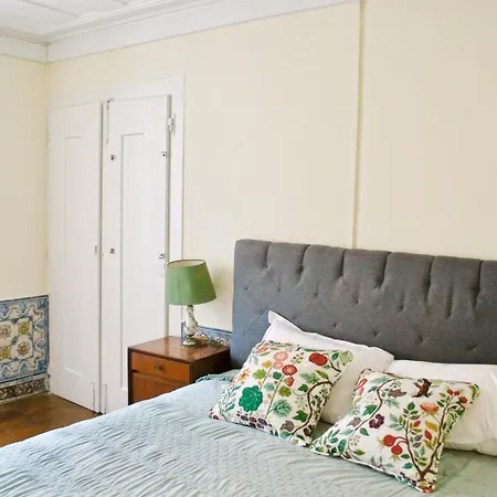 Bed & Breakfast Azulejos Cais Sodre 3*