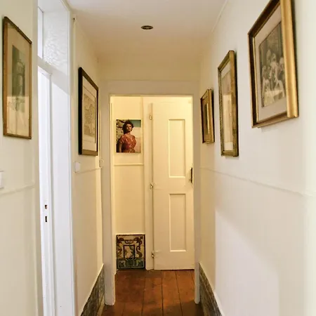 Bed & Breakfast Azulejos Cais Sodre 3*