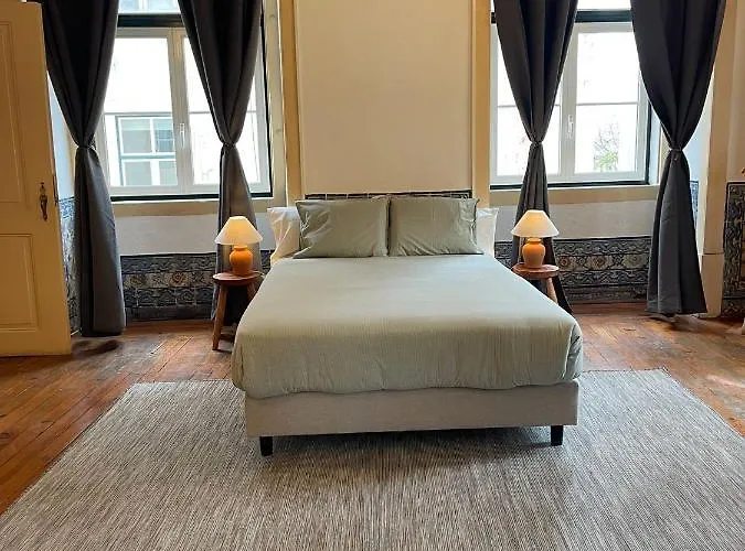Azulejos Cais Sodre Bed & Breakfast