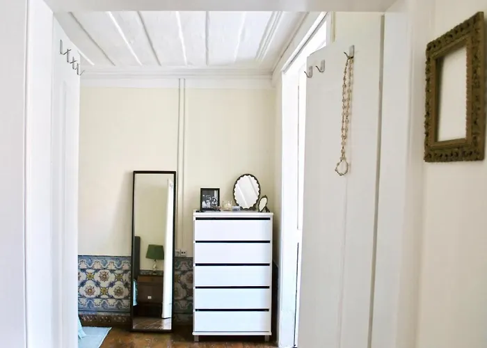 Azulejos Cais Sodre 3*