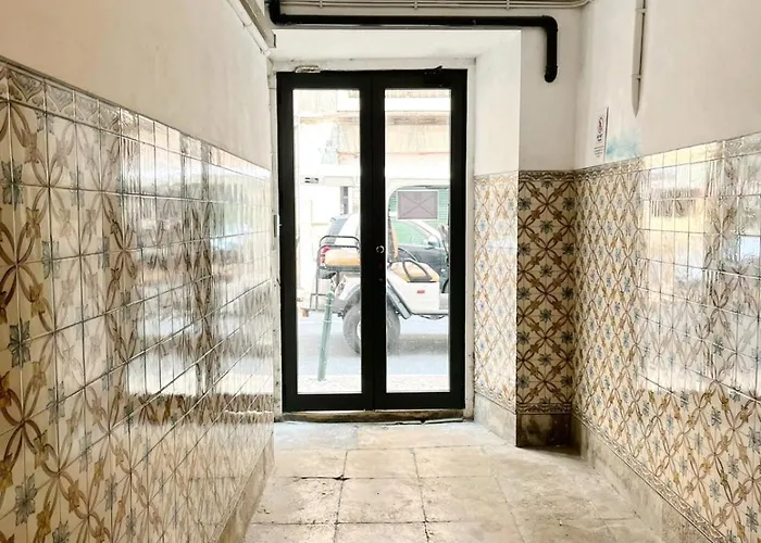 Azulejos Cais Sodre Bed & Breakfast